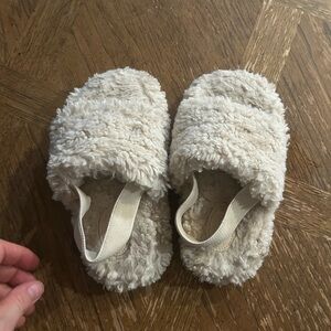 Cat & Jack Cream Fuzzy Slide Sandals for Kids